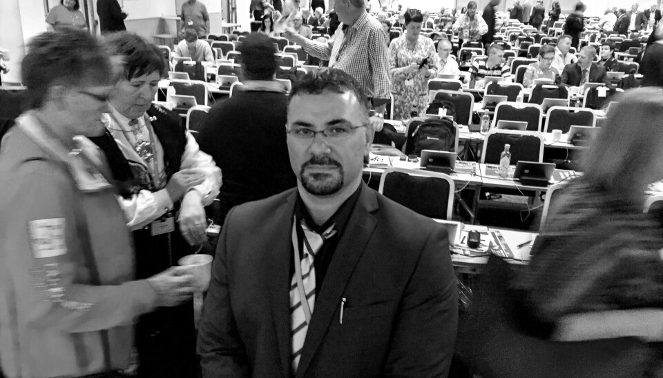 EN AV FÅ: Mohammed Ali Chkontana er en av ytterst få med innvandrerbakgrunn av delegatene på landsmøtet. EN AV FÅ: Mohammed Ali Chkontana er en av ytterst få med innvandrerbakgrunn av delegatene på landsmøtet.