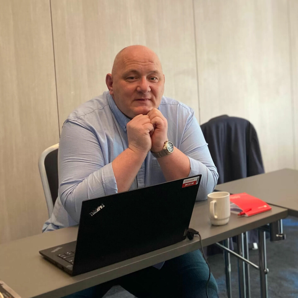 ÅPNE FORHANDLINGER: Roger Dehlin vil få vekk lederlønninger avgjort på bakrommet. ÅPNE FORHANDLINGER: Roger Dehlin vil få vekk lederlønninger avgjort på bakrommet.