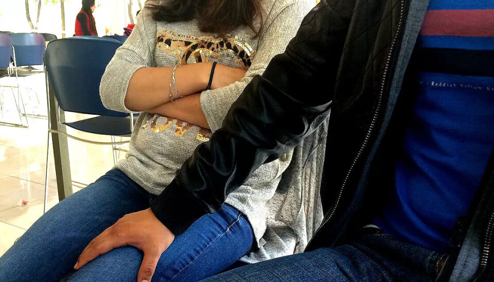 TRYGG: Klarer du ikke å vurdere hva som er hyggelig og hva som oppleves ubehagelig for kollegaen din, må du slutte med det. TRYGG: Klarer du ikke å vurdere hva som er hyggelig og hva som oppleves ubehagelig for kollegaen din, må du slutte med det.