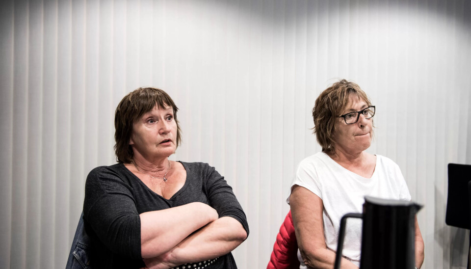 DE BETALER PRISEN: Hjelpepleierne Marie Simonsen og Edel Breivik jobber på Rødtvet sykehjem som drives av Attendo. De går ned i inntekt mens arbeidsgiveren Attendo hadde overskudd på over 280 millioner kroner bare i fjor. DE BETALER PRISEN: Hjelpepleierne Marie Simonsen og Edel Breivik jobber på Rødtvet sykehjem som drives av Attendo. De går ned i inntekt mens arbeidsgiveren Attendo hadde overskudd på over 280 millioner kroner bare i fjor.