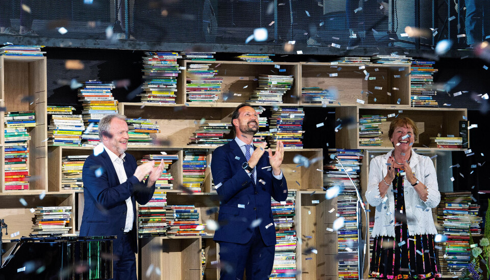 STOR STAS: Glede og glitter fra taket: Fra venstre Raymond Johansen, Kronprins Haakon Magnus og Oslos ordfører Marianne Borgen. STOR STAS: Glede og glitter fra taket: Fra venstre Raymond Johansen, Kronprins Haakon Magnus og Oslos ordfører Marianne Borgen.