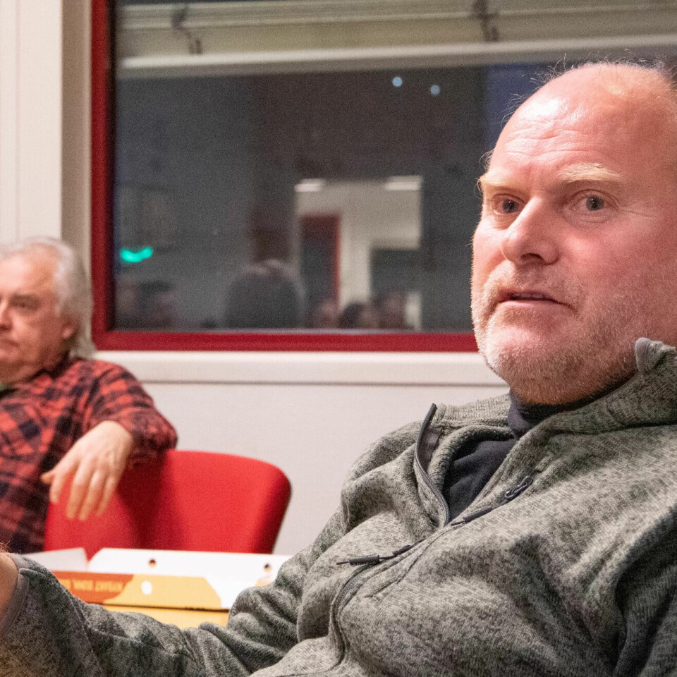 STREIKEKLAR: – Jeg ser gjerne at det blir streik og aksjoner foran Stortinget, sa yrkessjåfør Øyvind Vik Momsen under et sjåførmøte foran oppgjøret. Han ønsker seg politisk trykk på hvordan yrkessjåførene i Posten er behandlet. STREIKEKLAR: – Jeg ser gjerne at det blir streik og aksjoner foran Stortinget, sa yrkessjåfør Øyvind Vik Momsen under et sjåførmøte foran oppgjøret. Han ønsker seg politisk trykk på hvordan yrkessjåførene i Posten er behandlet.