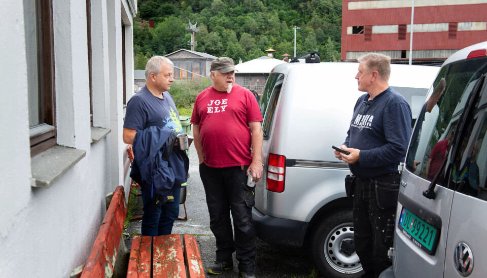 Vaktmester Einar Opedal, Stein Egil Legård og Arnt Stenehjem (plasstillitsvalgt) i Odda kommune. Vaktmester Einar Opedal, Stein Egil Legård og Arnt Stenehjem (plasstillitsvalgt) i Odda kommune.