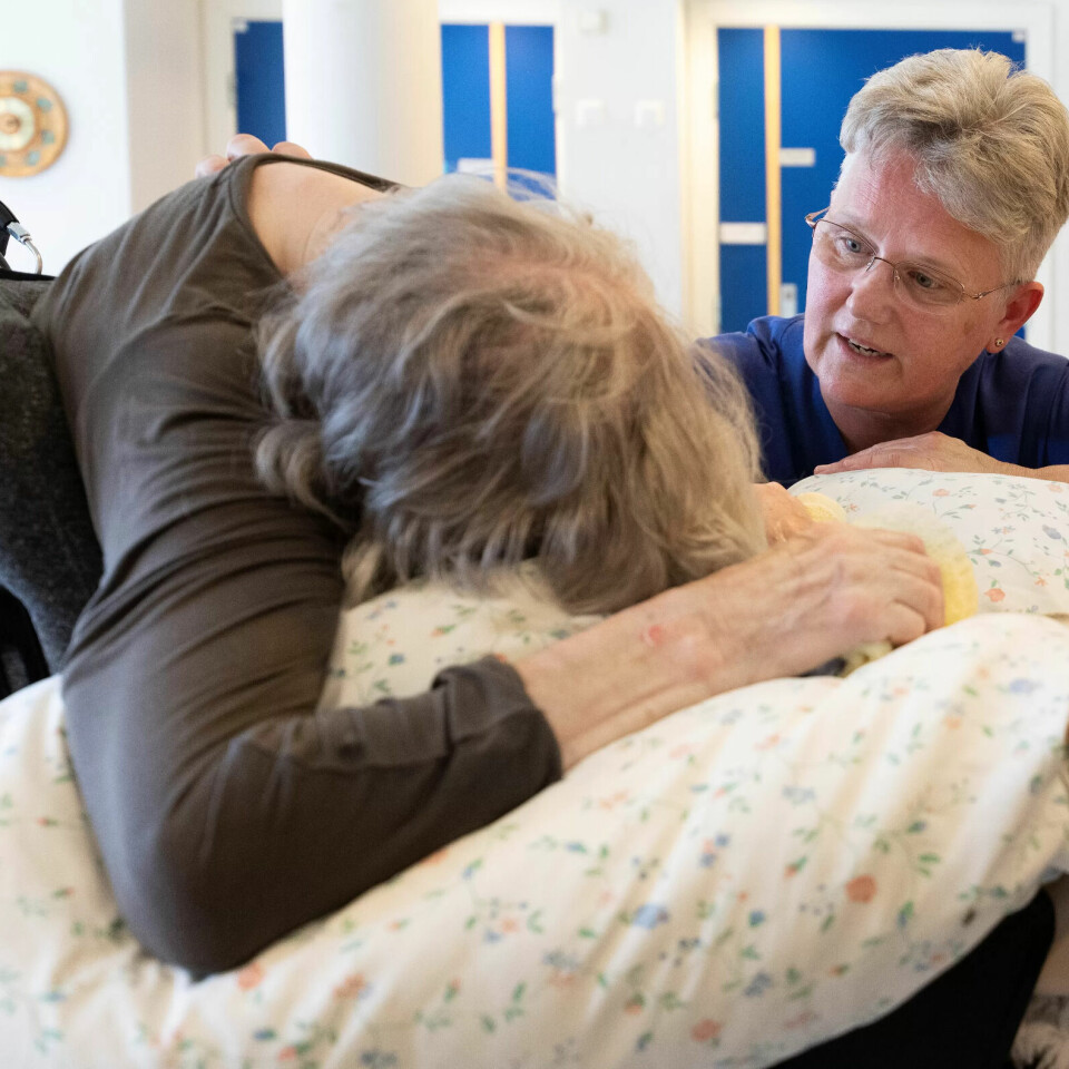 JA TIL NORMALVAKT: Madland er for heltidstillinger og normal lengde på arbeidsdagen. Hun er kritisk til å løse utfordringer med såkalte 'langvakter' og mener slike vakter vil gå utover brukere og pasienter. JA TIL NORMALVAKT: Madland er for heltidstillinger og normal lengde på arbeidsdagen. Hun er kritisk til å løse utfordringer med såkalte 'langvakter' og mener slike vakter vil gå utover brukere og pasienter.