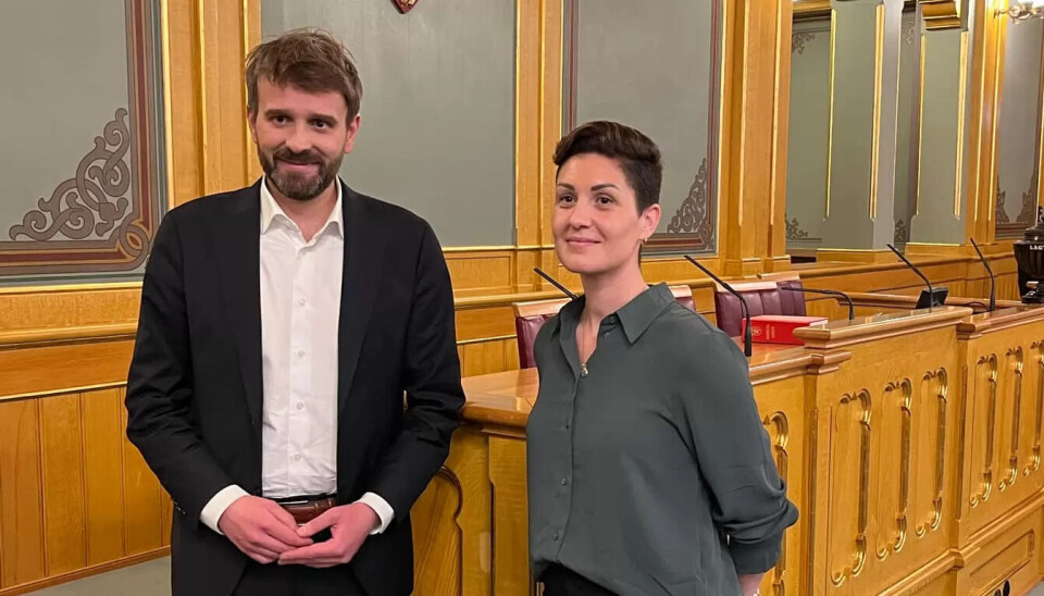 INVITERT INN: Sara Henriksen ble invitert til Stortinget av statsråd Jan Christian Vestre, som var berørt av hennes historie. INVITERT INN: Sara Henriksen ble invitert til Stortinget av statsråd Jan Christian Vestre, som var berørt av hennes historie.
