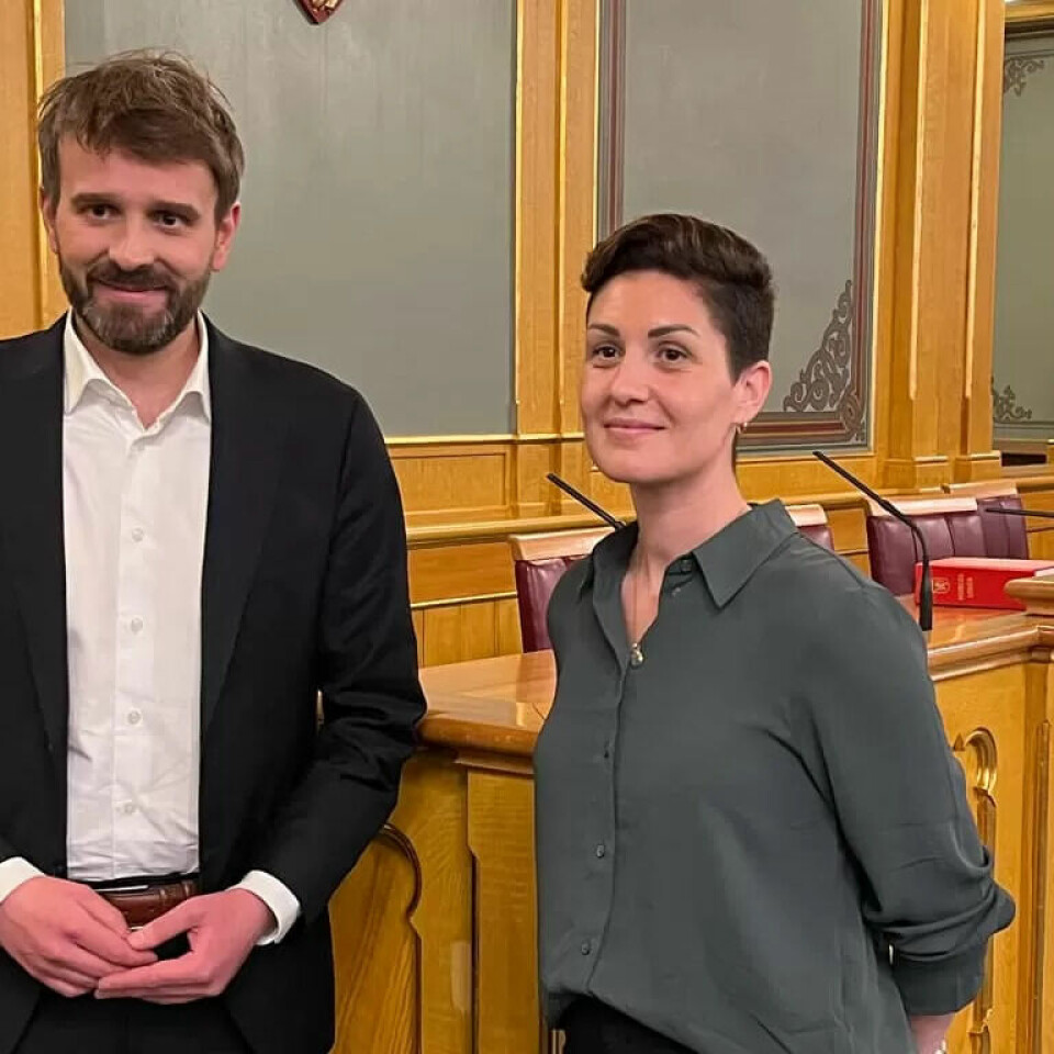 INVITERT INN: Sara Henriksen ble invitert til Stortinget av statsråd Jan Christian Vestre, som var berørt av hennes historie. INVITERT INN: Sara Henriksen ble invitert til Stortinget av statsråd Jan Christian Vestre, som var berørt av hennes historie.