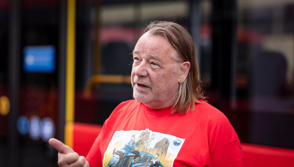 MÅ OMORGANISERE: Leder Ola Floberg minner om at OSA ikke har lagt ned klubben til helgedagsarbeiderne. Denne uka skal det imidlertid avholdes medlemsmøter i trikkeførerklubben og t-baneførerklubben om implassering av helgeførere. MÅ OMORGANISERE: Leder Ola Floberg minner om at OSA ikke har lagt ned klubben til helgedagsarbeiderne. Denne uka skal det imidlertid avholdes medlemsmøter i trikkeførerklubben og t-baneførerklubben om implassering av helgeførere.