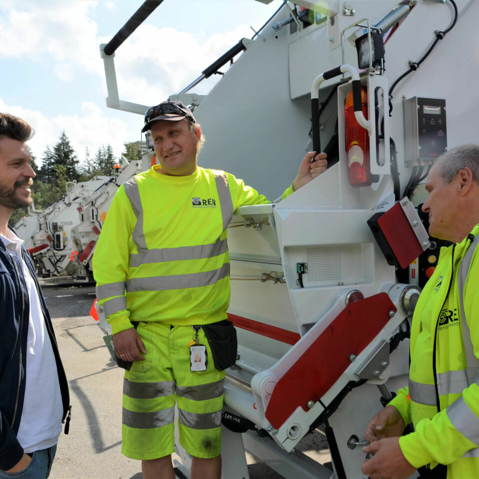 Rødt og Bjørnar Moxnes vil at søppeltømming skal være i kommunal regi i hele landet. Rødt og Bjørnar Moxnes vil at søppeltømming skal være i kommunal regi i hele landet.