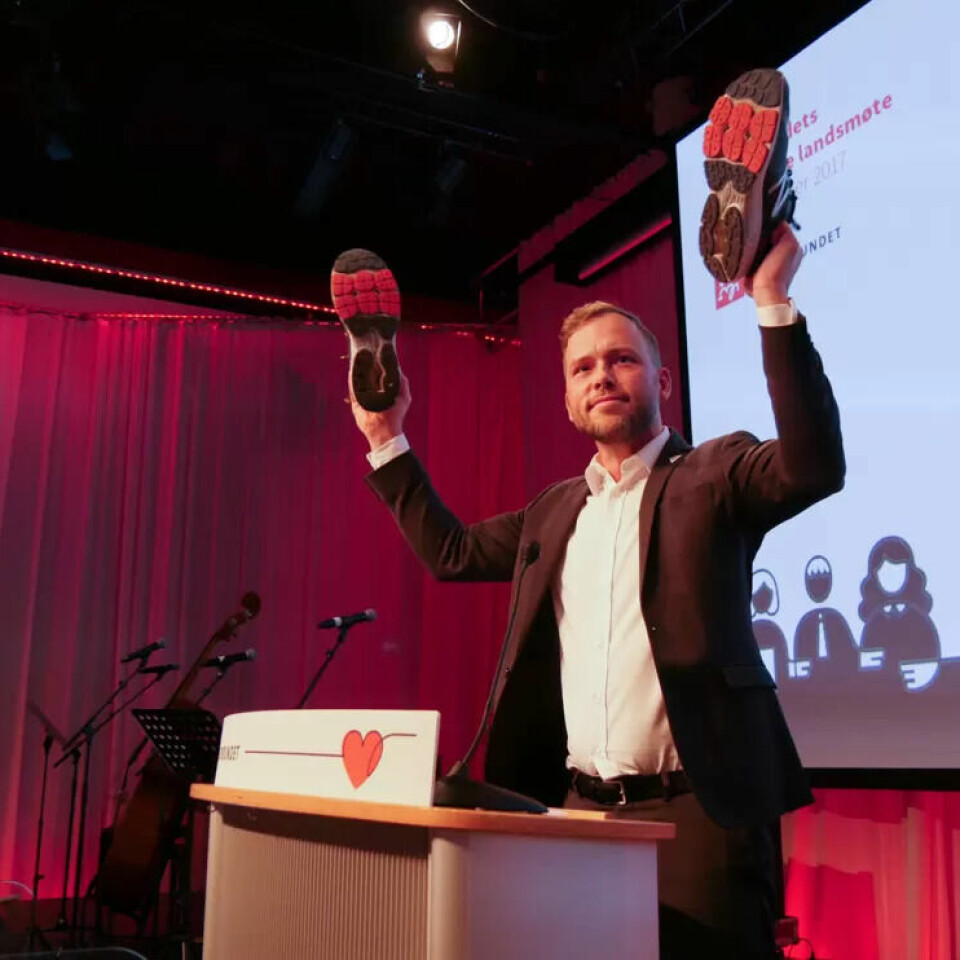 KLAR: Audun Lysbakken tok med seg joggesko og er klar for joggetur og invitasjonen til Mette Nord langs Akerselva. KLAR: Audun Lysbakken tok med seg joggesko og er klar for joggetur og invitasjonen til Mette Nord langs Akerselva.