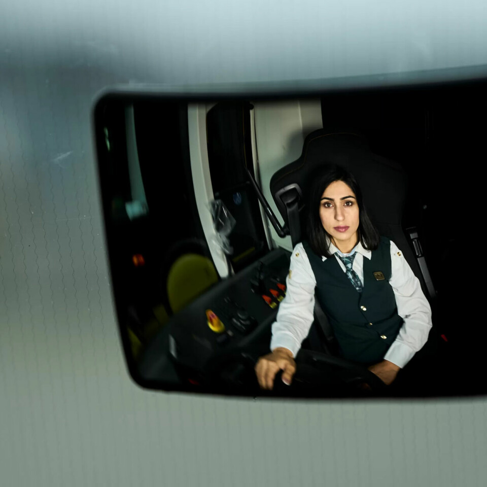 BLE SLÅTT: Etter at Somieh Rasool ble angrepet på jobb, kjører hun bare Metrobussen, hvor sjåføren kan låse seg inne fra passasjerene. – Jeg har mistet tryggheten min, sier hun. BLE SLÅTT: Etter at Somieh Rasool ble angrepet på jobb, kjører hun bare Metrobussen, hvor sjåføren kan låse seg inne fra passasjerene. – Jeg har mistet tryggheten min, sier hun.
