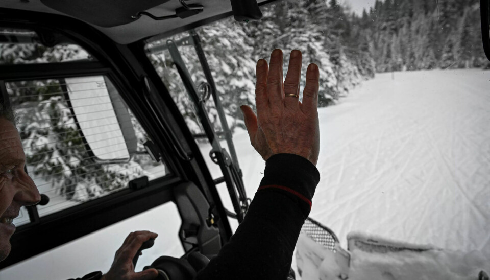 Å være ute i det fri og se glade mennesker er det beste med jobben som løypekjører, ifølge Grønvold. Å være ute i det fri og se glade mennesker er det beste med jobben som løypekjører, ifølge Grønvold.