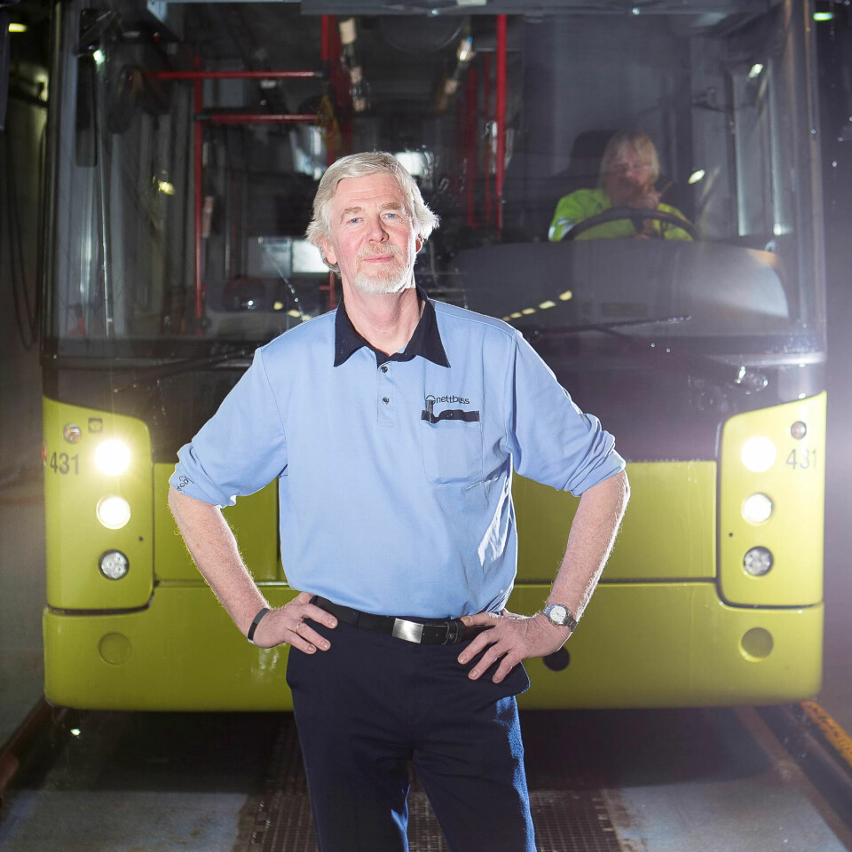 STOPPER OPP: I Trondheim stopper all busstrafikk i tre timer 23. september. Ole Roger Berg, leder i Fagforbundet Buss- og Sporveisarbeidernes Forening i Trondheim, vil med den politiske streiken ta avstand fra regjeringens endringer i arbeidsmiljøloven. STOPPER OPP: I Trondheim stopper all busstrafikk i tre timer 23. september. Ole Roger Berg, leder i Fagforbundet Buss- og Sporveisarbeidernes Forening i Trondheim, vil med den politiske streiken ta avstand fra regjeringens endringer i arbeidsmiljøloven.