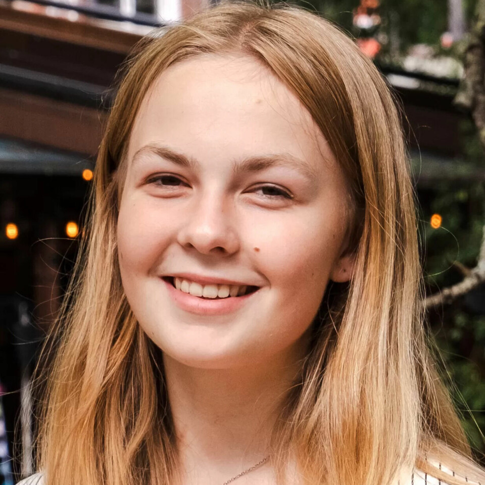 YNGSTE POLITIKER: Jenny Alvestad Aarnes fyller 18 år 27. desember og er listetoppen til Sosialistisk Venstreparti i Haram kommune. Ho ligg an til å bli den yngste folkevalde politikaren i landet. YNGSTE POLITIKER: Jenny Alvestad Aarnes fyller 18 år 27. desember og er listetoppen til Sosialistisk Venstreparti i Haram kommune. Ho ligg an til å bli den yngste folkevalde politikaren i landet.