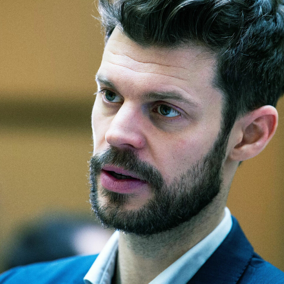 UTBYTTE: – Når eierne av kommersielle selskaper skal ta ut mer penger, får de ansatte mindre betalt, sier Rødt-leder Bjørnar Moxnes. UTBYTTE: – Når eierne av kommersielle selskaper skal ta ut mer penger, får de ansatte mindre betalt, sier Rødt-leder Bjørnar Moxnes.