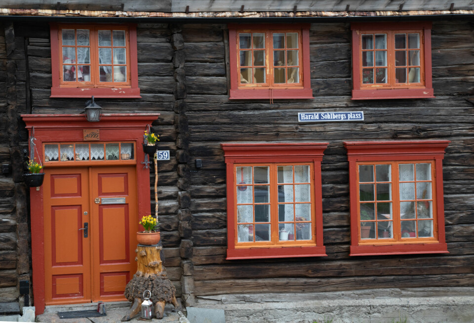 EGEN PLASS: Harald Sohlberg malte mange Røros-motiver. I dag tilbys guidede turer i hans fotspor.