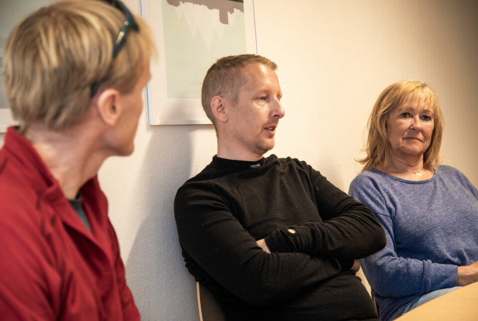 SØKER RÅD: Harald Bergquist og Daniel Bakke har søkt råd hos Fagforbundet i Bodø flere ganger. Her sammen med hovedtillitsvalgt Torgunn Gunnarsen