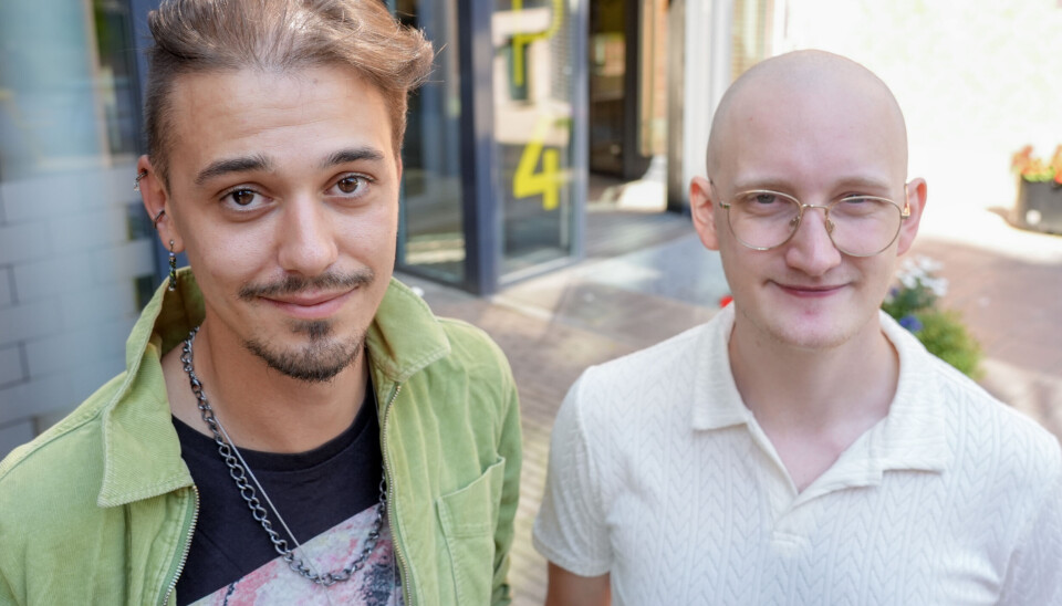 HAR TRUA: Simon Fritzman Laamiri fra Oslo og Benjamin Klubben fra Stavanger (f.v.) skal begge starte på sykepleierutdanningen til høsten.