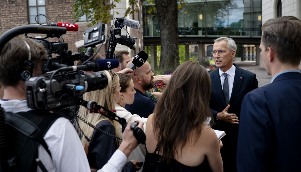 KRITIKK: – Jeg er også opptatt av å understreke at det er jeg som har ansvaret, sier finansminister Jens Stoltenberg til pressen.