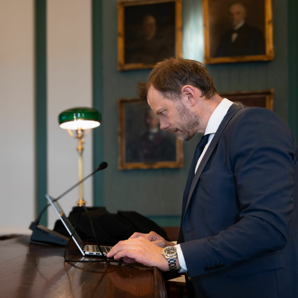 – Kommunen har ikke gjort nok for å undersøke forholdene rundt omplasseringen av den ansatte, sier LO-advokat Eirik Pleym Johansen som gjør de siste forberedelser før saken som behandles i Høyesterett.