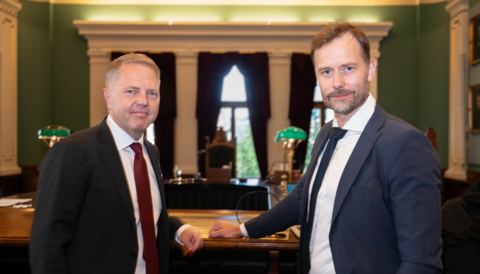 LO-advokat Eirik Pleym Johansen (th) som fører saken i Høyesterett sammen med advokat Edvard Bakke.
