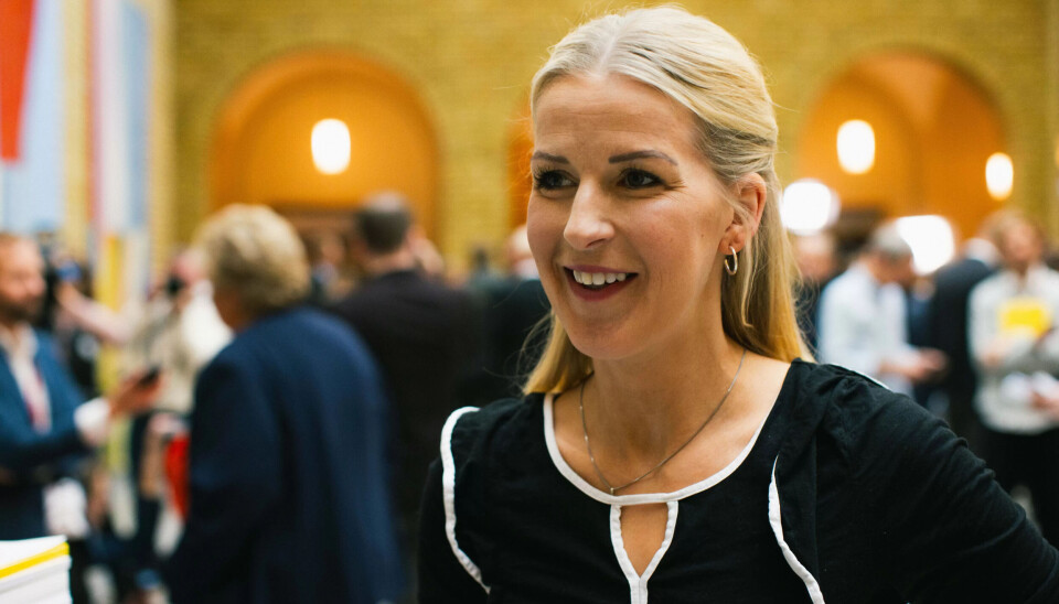 Aps Elise Waagen mener høyresiden skaper usikkerhet for barnefamiliene.