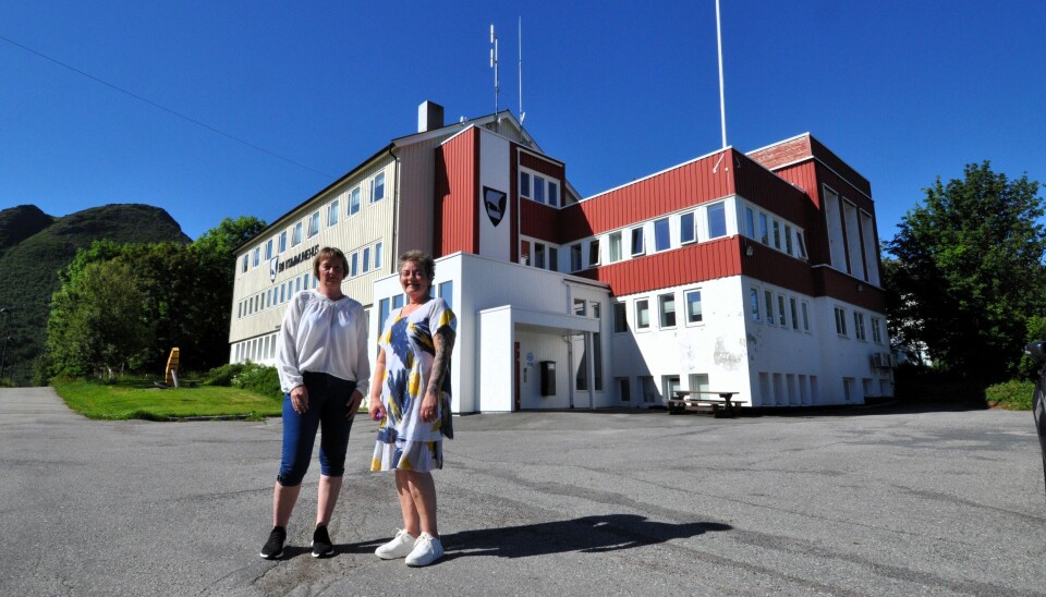 FRYKTER: Nestleder Gry Mathiassen og hovedtillitsvalgt Britt Elin Wangsbro Rabben frykter at det er de ansatte som nå skal betale regninga.