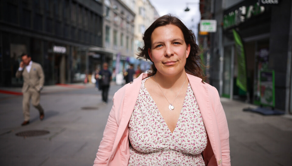 VIL JOBBE: Caroline Strømlid sitt største ønske er ein fast jobb. Ho åtvarar mot karensår: -Eg har stått i denne skvisen i fleire år og det er ikkje berekraftig. Karensår tvingar meg ut i uførheit. Anten ved at eg set tydeleg grenser og seier stopp til den måten arbeidslivet er på no. Eller at eg bit tenna saman og går på veggen på eit seinare tidspunkt.