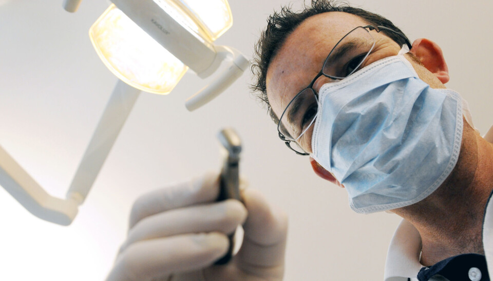 VONDT: En ny studie fant en tydelig forbindelse mellom tannbehandlingsangst hos tenåringer og ulike typer vonde barndomsopplevelser, inkludert mobbing. Illustrasjonsfoto.