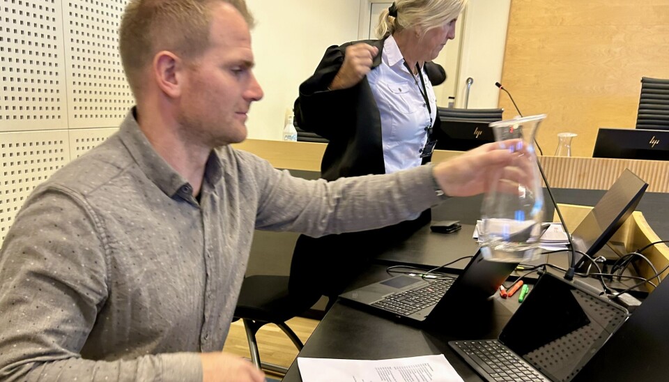 BELASTNING: Det har vært en belastning å gå gjennom rettsrundene, sier Trym Ringseth Hansen. Her fra Borgarting lagmannsrett med forbundsadvokat Anne-Gry Rønning-Aaby.