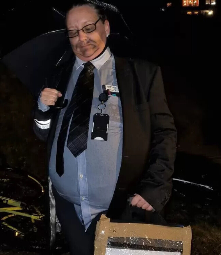 Her har Ann Kristin kledd seg ut som rådmannen. Det fikk konsekvenser