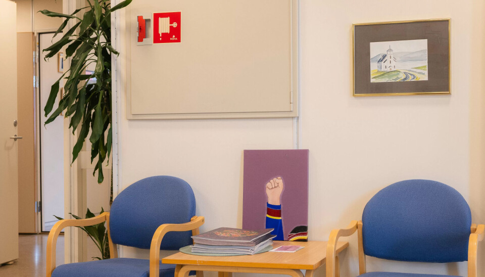 MØTER: Marita og Ann Kristin ble flere ganger innkalt til møter med kommuneledelsen og bedt om å beklage. Illustrasjonsbilde fra rådhuset i Evenskjer.