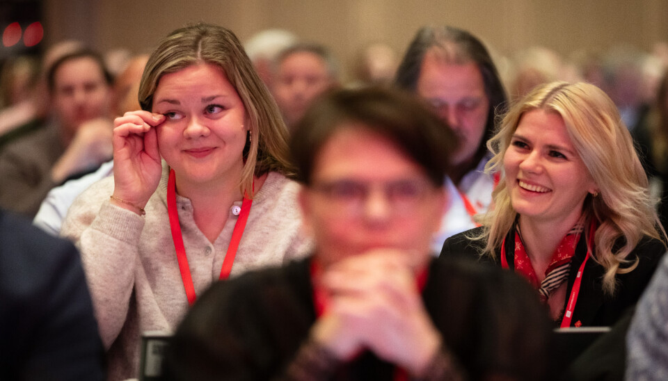 SEIERSTÅRER: Påtroppende leder Marte Sofie Thorbjørsen (t.v), og avtroppende leder Jeanette Lea Romslo i Fagforbundet Ung.
