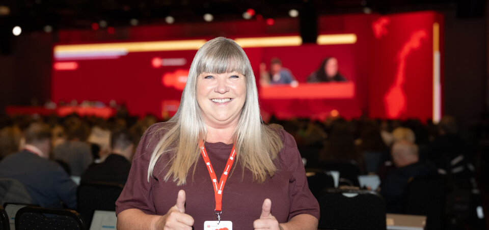 Tommel opp for utestengte kolleger