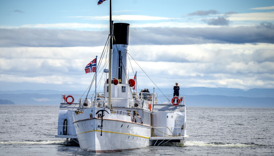 MIDDAG: På denne båten er det mulig å få seg en bedre middag, men hva heter den?