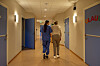 Medisinbruk, medisinering, oppfølging av beboerne, livskvalitet, smertelindring, behandling og pleie, samarbeid, lege, helsefagarbeider, YHS, sykehjem, bo- og behandlingssenter