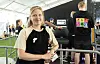BUNNSOLID: - Jeg er stolte av studentene fra Fagskolen Oslo, som gjorde en kjempejobb på Storm stage under festivalen. Og sjekk de kule hettegenserne en i klassen har designet, sier Rebecca Dahle.