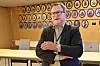 OGSÅ STOLT: - Vi er 2900 ansatte, det er ingen liten organisasjon. Jeg er stolt av jobben vi gjør, sier kommunedirektør Finn-Øyvind Langfjell, her i møterommet ved kommunestyresalen. Han legger ikke skjul på de økonomiske utfordringene.