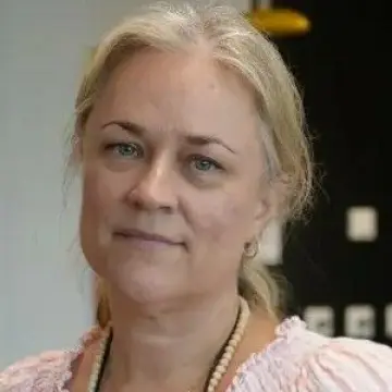 Ragnhild Wie Andersen
Lektor og kontaktlærer i helsearbeiderfaget, Kuben yrkesarena 
Dette bildet er brukt i byline i debattinnlegg i Fagbladet